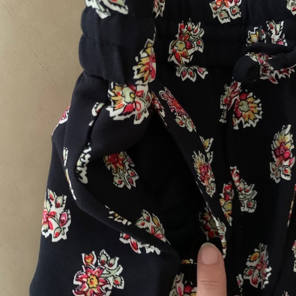 LOFT Floral Fluid Drawstring Pants - Picture 6 of 9